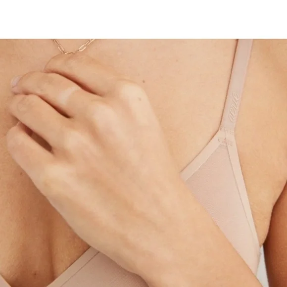 aerie smoothez  Nude Bralette - Picture 5 of 8